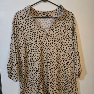 Heimish USA Tan and Black Leopard Print Women's Top NWOT